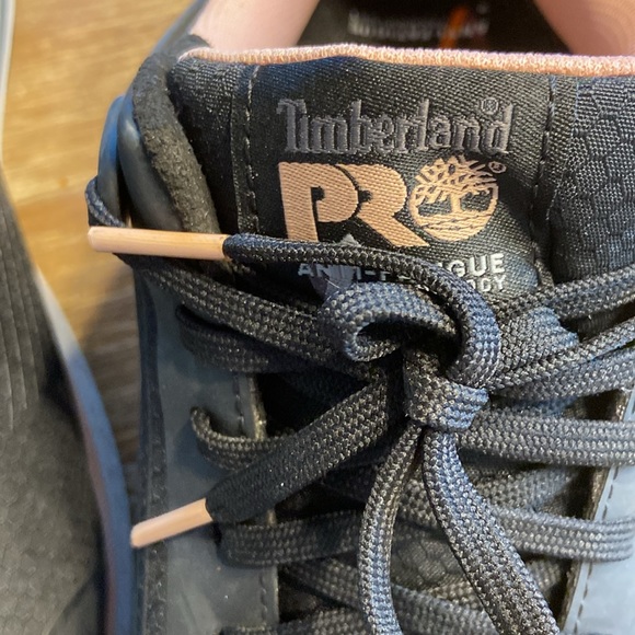 Timberland women steal toe work shoes black and pink Never worn Size 8.5 - Picture 2 of 6
